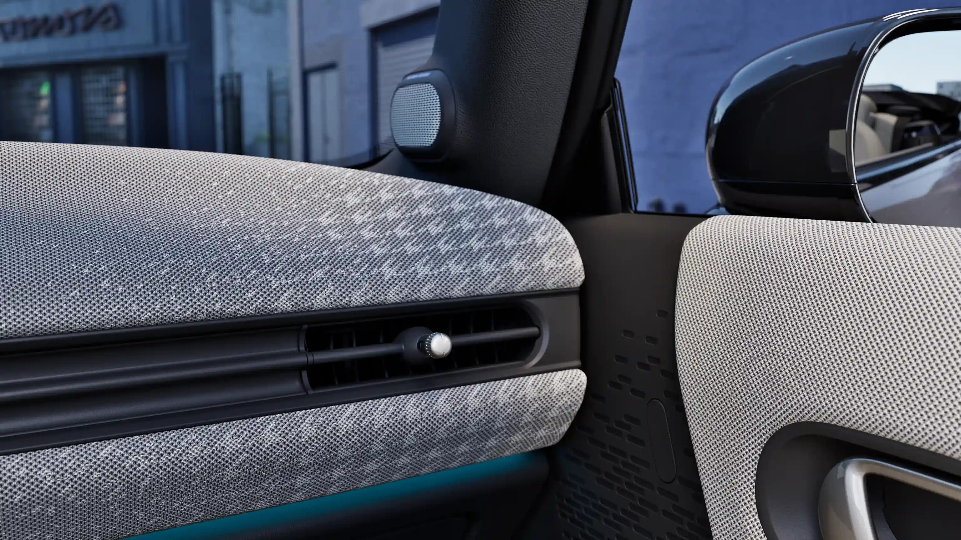 MINI Cooper Convertible - Dashboard