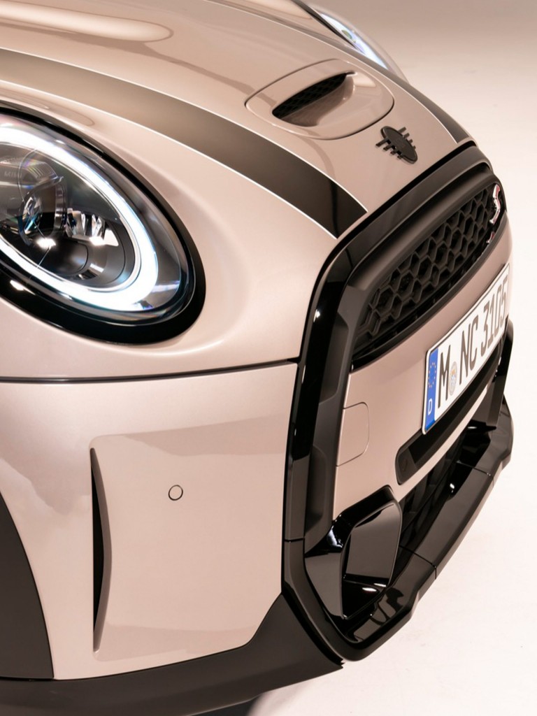 MINI LCI.